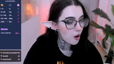 Snapshot of dixipixi_ chatting on 25, 1, 2025 dixipixi_ online show from 25, 1, 2025