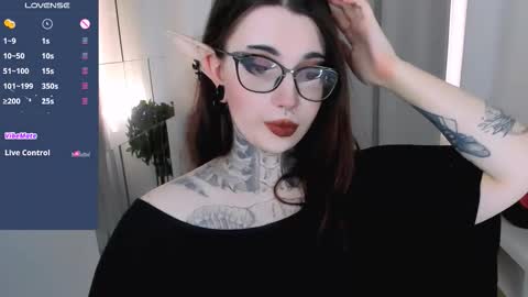 Snapshot of dixipixi_ chatting on 11, 9, 2025 dixipixi_ online show from 11, 9, 2025