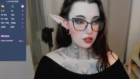 Snapshot of dixipixi_ chatting on 13, 9, 2025 dixipixi_ online show from 13, 9, 2025