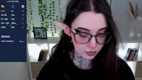 Snapshot of dixipixi_ chatting on 11, 10, 2025 dixipixi_ online show from 11, 10, 2025