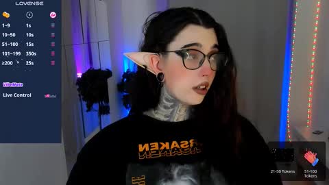 Snapshot of dixipixi_ chatting on 16, 10, 2025 dixipixi_ online show from 16, 10, 2025