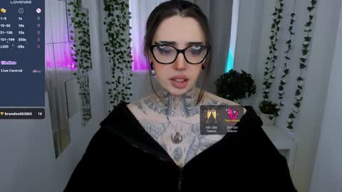 Snapshot of dixipixi_ chatting on 5, 4, 2026 dixipixi_ online show from 5, 4, 2026