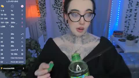 dixipixi_ online show from 31, 5, 2026