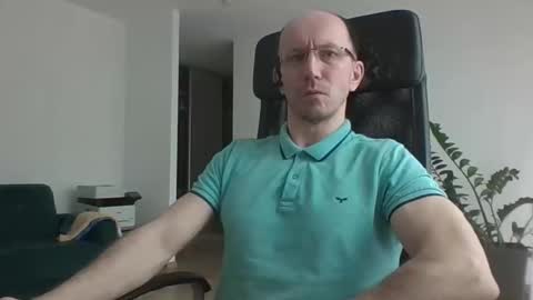 Snapshot of djentlemen1 chatting on 16, 4, 2026 djentlemen1 online show from 16, 4, 2026