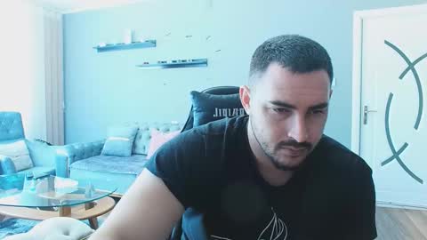 STR8 BOYv online show from 18, 12, 2025