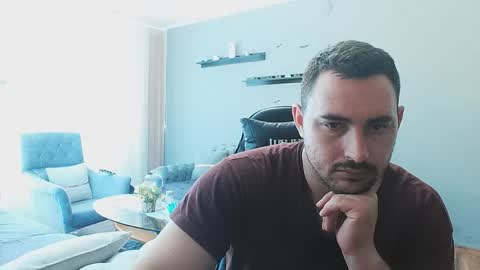 Snapshot of djmute chatting on 17, 4, 2026 STR8 BOYv online show from 17, 4, 2026