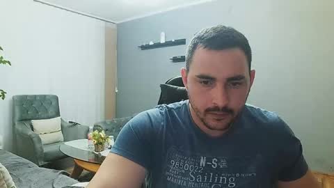 Snapshot of djmute chatting on 18, 4, 2026 STR8 BOYv online show from 18, 4, 2026