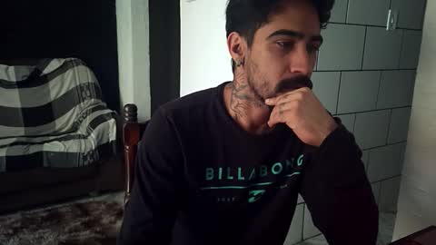 Snapshot of dmacedo96 chatting on 28, 10, 2025 AmigodotadoZL online show from 28, 10, 2025