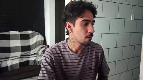 Snapshot of dmacedo96 chatting on 8, 11, 2025 AmigodotadoZL online show from 8, 11, 2025