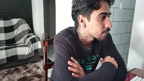 Snapshot of dmacedo96 chatting on 11, 11, 2025 AmigodotadoZL online show from 11, 11, 2025