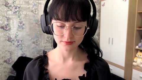 Annie PVT IS OPEN online show from 10, 9, 2025