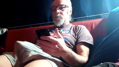 doghouseblue online show from 24, 1, 2025