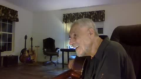Snapshot of dogluc7 chatting on 4, 12, 2024 dogluc7 online show from 4, 12, 2024