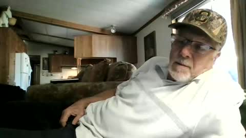 Snapshot of doingmyself69 chatting on 17, 9, 2025 doingmyself69 online show from 17, 9, 2025