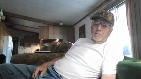 Snapshot of doingmyself69 chatting on 2, 6, 2026 doingmyself69 online show from 2, 6, 2026