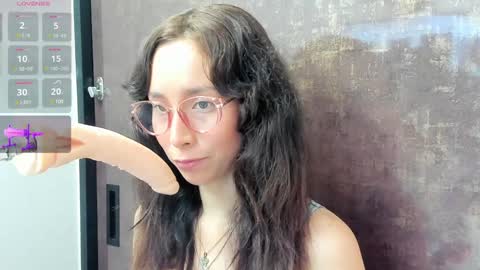 Bella  online show from 10, 1, 2025