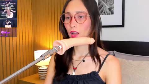 Snapshot of doll_bella_ chatting on 18, 3, 2026 Bella online show from 18, 3, 2026