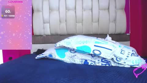 Snapshot of doll_coquette chatting on 8, 3, 2025 Heilen Niikol online show from 8, 3, 2025