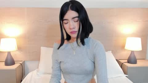 Doll eyeess  online show from 6, 2, 2026