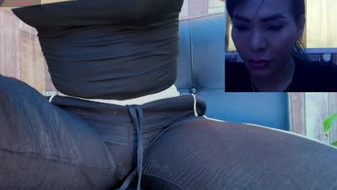 doll_lorenn26 online show from 10, 5, 2026