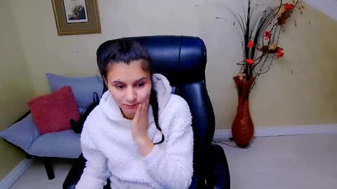 Snapshot of doll_stylish_ chatting on 11, 1, 2025 dol online show from 11, 1, 2025