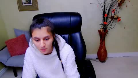 Snapshot of doll_stylish_ chatting on 11, 1, 2025 dol online show from 11, 1, 2025