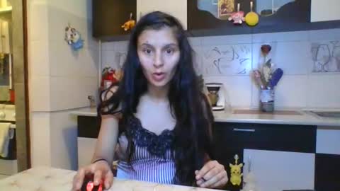 Snapshot of doll_stylish_ chatting on 8, 3, 2025 dol online show from 8, 3, 2025