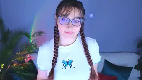 Snapshot of doll_tessa chatting on 29, 9, 2025 Tessa online show from 29, 9, 2025