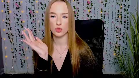 doll_vey online show from 7, 3, 2025