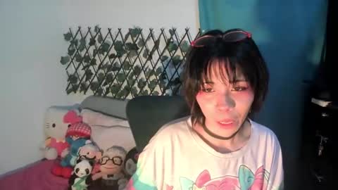 Snapshot of dolliette chatting on 23, 9, 2025 mina online show from 23, 9, 2025