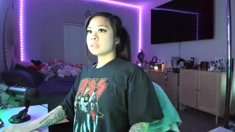 DOLLLFACE online show from 7, 3, 2025