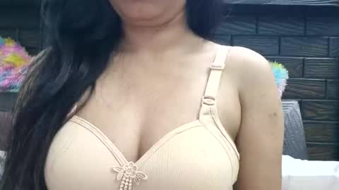 Snapshot of dollmeenu chatting on 5, 12, 2025 dollmeenu online show from 5, 12, 2025