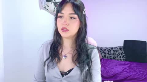 Isabela   Independet model 3 online show from 18, 5, 2026
