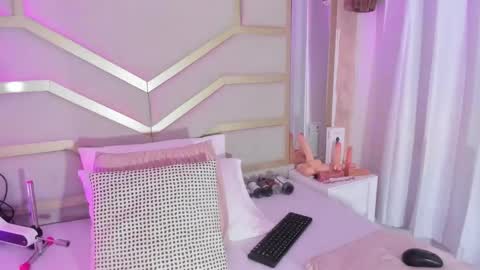 Dollsweety online show from 1, 10, 2025