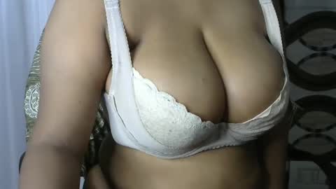 Snapshot of dolly_2 chatting on 3, 12, 2024 dolly_2 online show from 3, 12, 2024