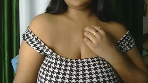 Snapshot of dolly_2 chatting on 13, 1, 2025 dolly_2 online show from 13, 1, 2025