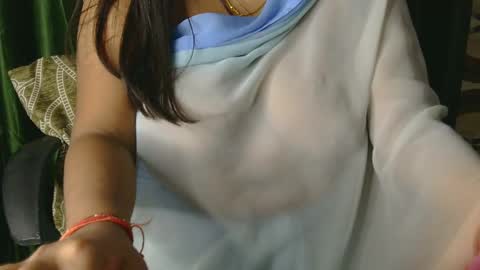 Snapshot of dolly_2 chatting on 23, 1, 2025 dolly_2 online show from 23, 1, 2025