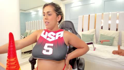 Snapshot of dolly_walker chatting on 30, 12, 2024 dolly walker online show from 30, 12, 2024