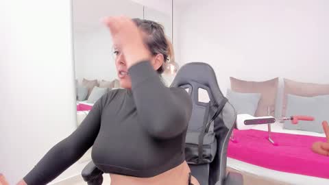 Snapshot of dolly_walker chatting on 28, 2, 2025 dolly walker online show from 28, 2, 2025