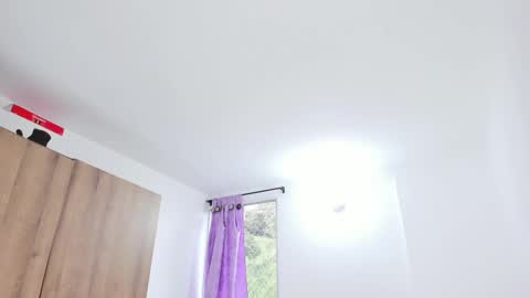 Snapshot of dolly_walker chatting on 4, 10, 2025 dolly walker online show from 4, 10, 2025