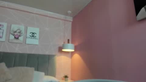 Call me Zoe  online show from 24, 9, 2025