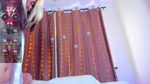 Snapshot of dollyiaa chatting on 20, 12, 2024 Dollya online show from 20, 12, 2024