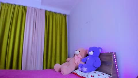 Snapshot of dollyiaa chatting on 27, 9, 2025 Dollya online show from 27, 9, 2025