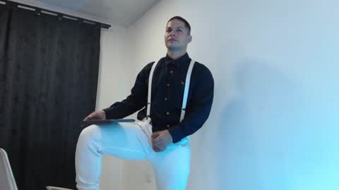 Snapshot of dom_craw chatting on 17, 12, 2024 Domimick Crawford online show from 17, 12, 2024