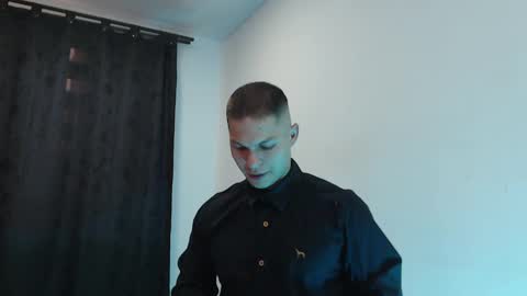 Snapshot of dom_craw chatting on 24, 12, 2024 Domimick Crawford online show from 24, 12, 2024