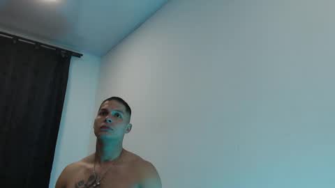Snapshot of dom_craw chatting on 29, 12, 2024 Domimick Crawford online show from 29, 12, 2024