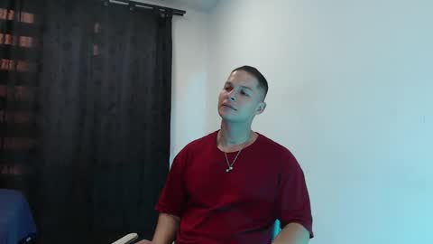Snapshot of dom_craw chatting on 30, 12, 2024 Domimick Crawford online show from 30, 12, 2024