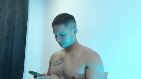 Snapshot of dom_craw chatting on 25, 2, 2025 Domimick Crawford online show from 25, 2, 2025