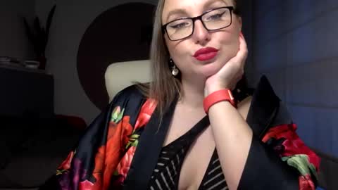 Snapshot of dom_mummy chatting on 17, 10, 2025 DOM MUMMY online show from 17, 10, 2025