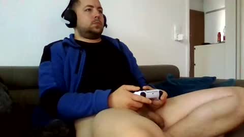 Snapshot of dombio_12 chatting on 30, 9, 2025 dombio_12 online show from 30, 9, 2025